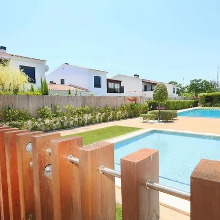 Casa Junto Al Mar 6 Personas En Apartment *